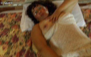 Horny Latin mature lady effectuation with her prudish pussy